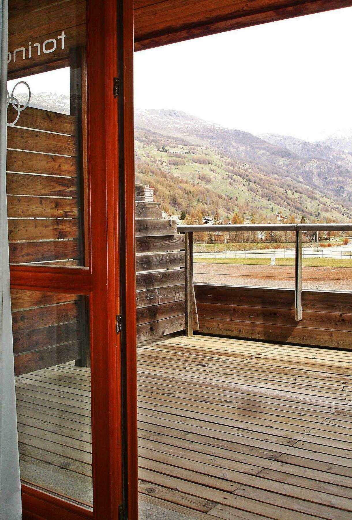 Pragelato Ski Jumping Hotel ปราเจลาโต ภายนอก รูปภาพ